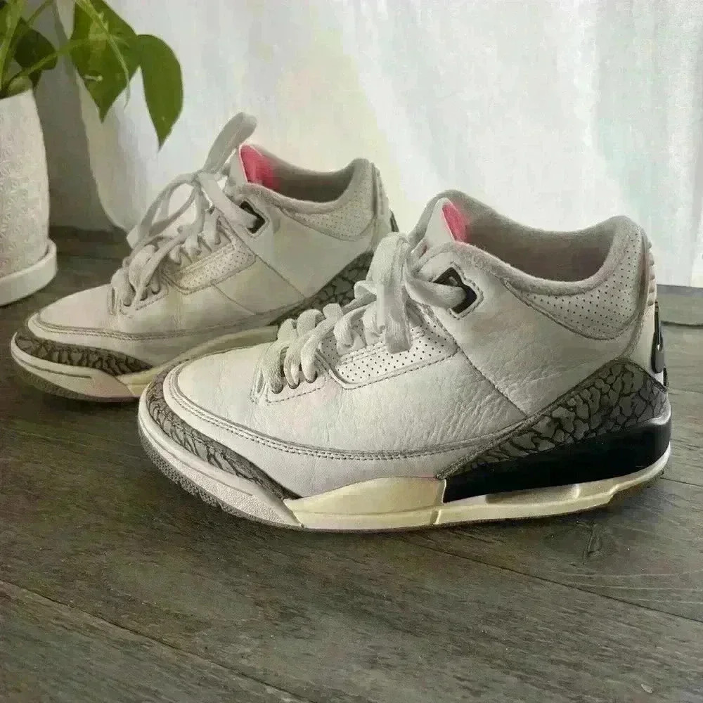 Nike Air Jordan 3 Reimagined Retro White Cement Lace Up Sneaker Kids 4 - Picture 3 of 11